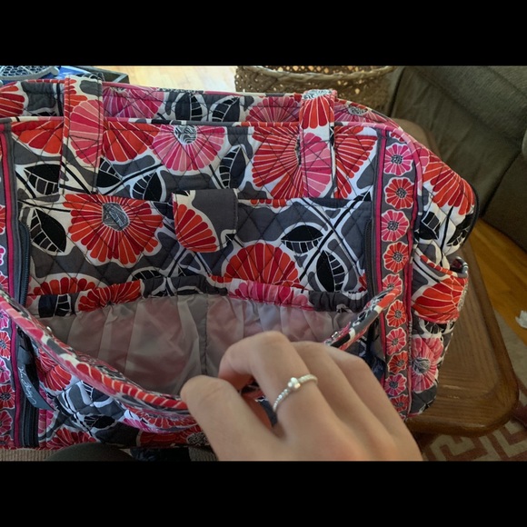 Vera Bradley Tote - Picture 4 of 7